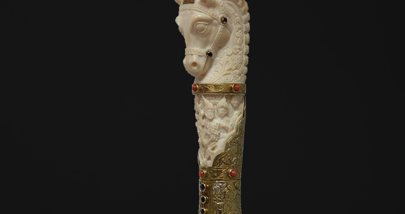 Jewellery Art horse head from bone knife handle